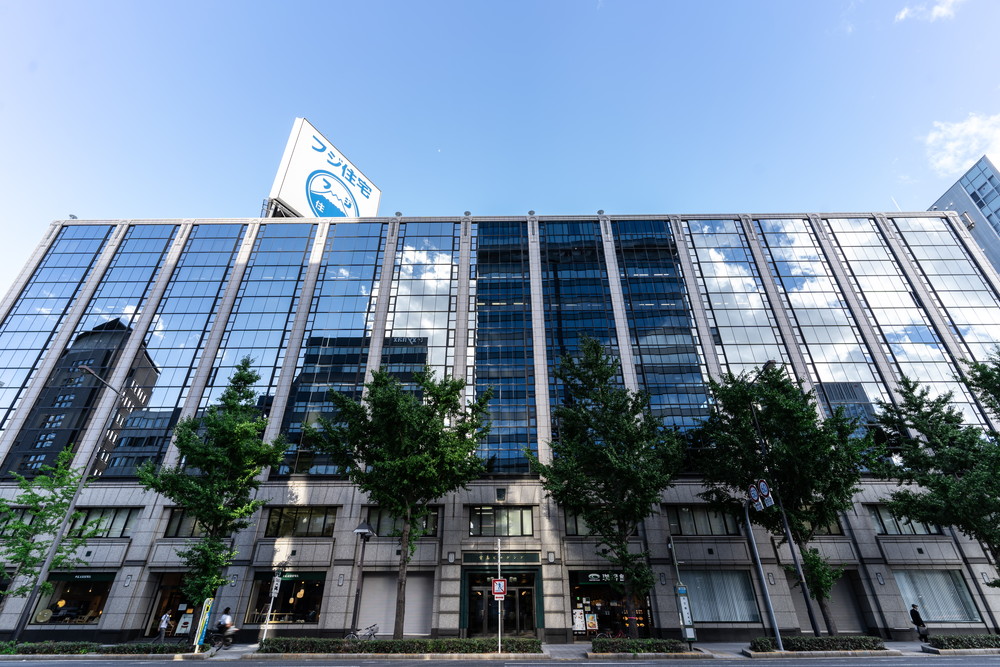 事務所ビル外観